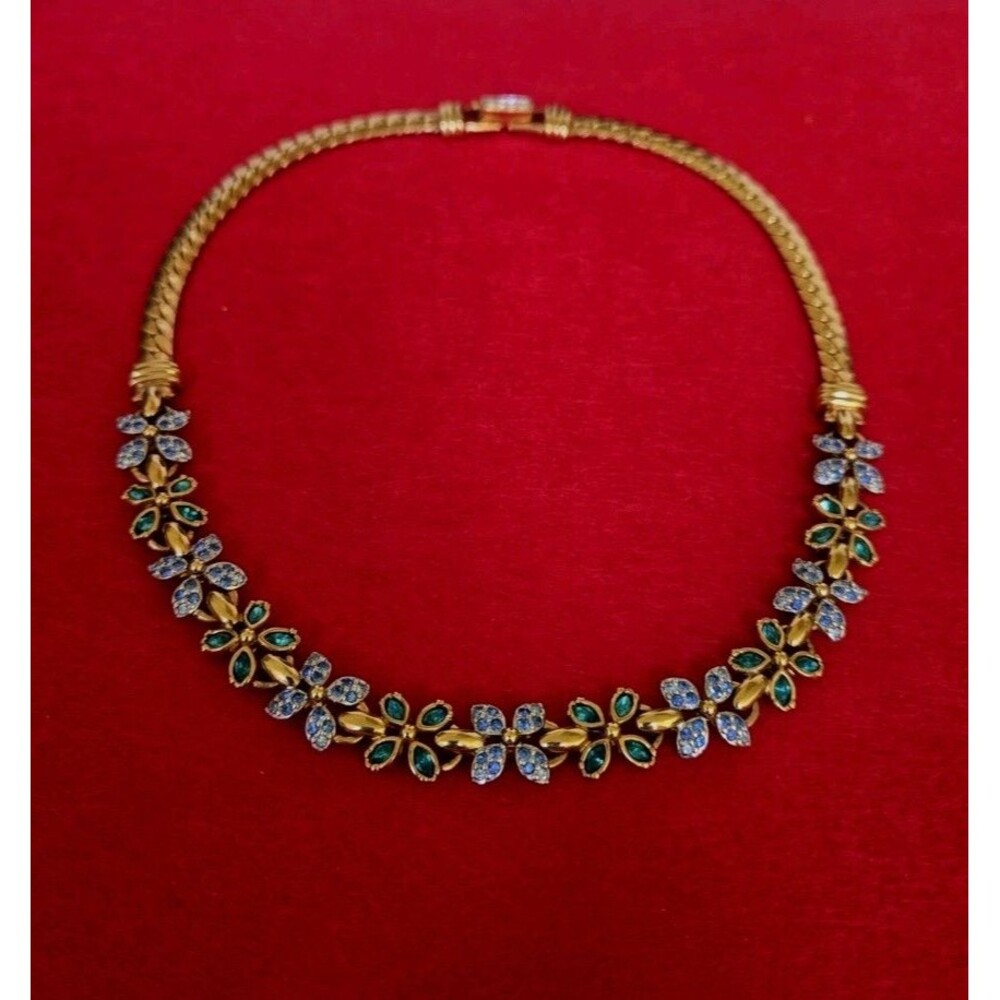 Swarovski Signed Blue Teal Crystal Quatrefoil Flower Gold Plated Necklace Estate - Picture 10 of 15